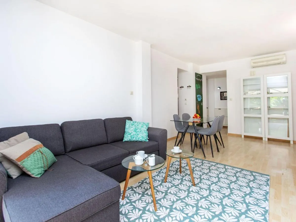 Apartment Boadella Beach By Interhome Lloret de Mar